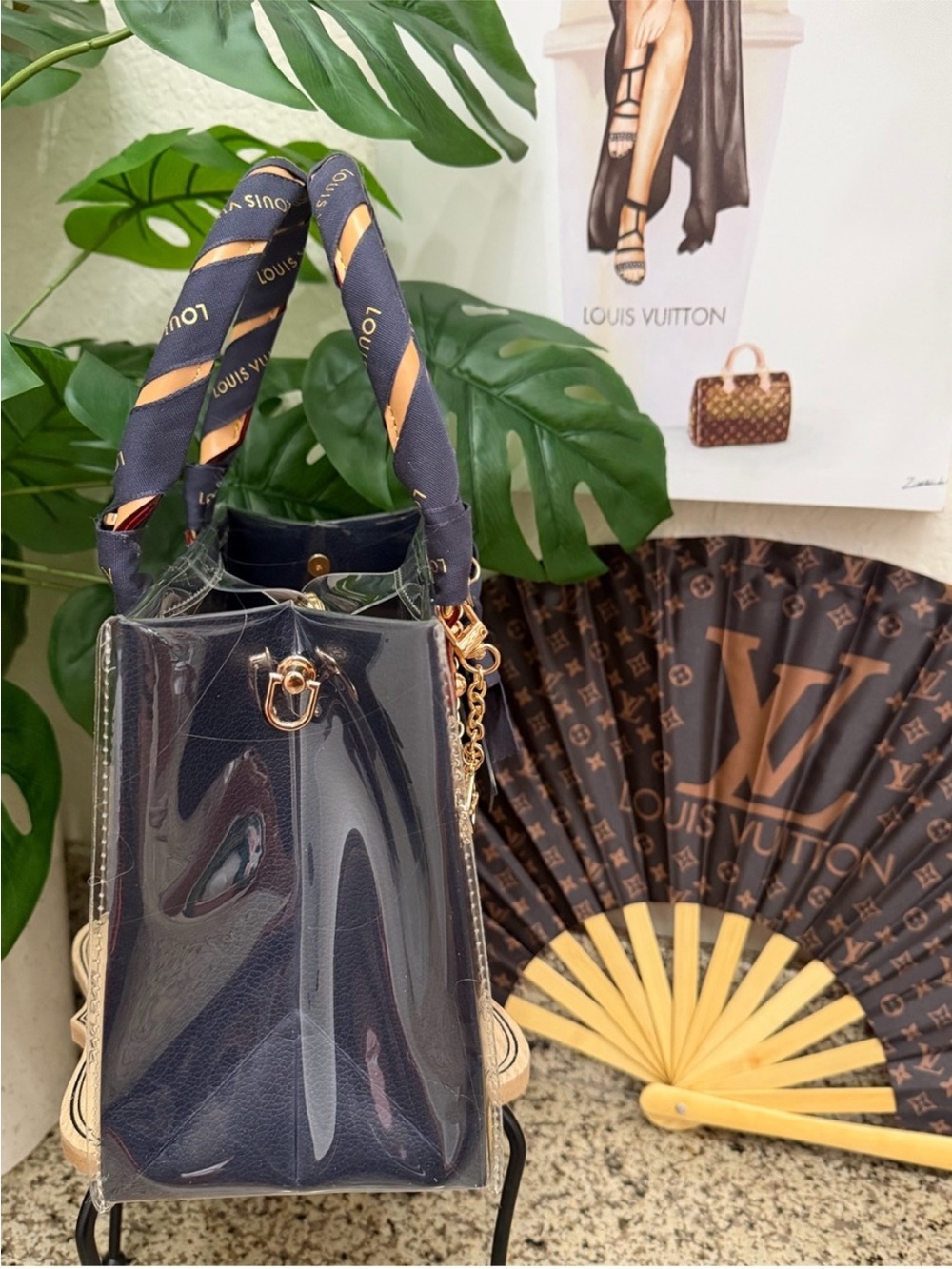 🌲🌲Louis Vuitton Holiday Gift Bag Tote🌲🌲 - Picture 6 of 8